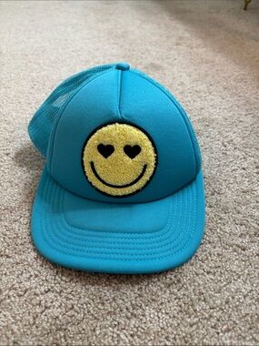 Trucker Hat with Yellow Heart-Eyes Smiley Patch